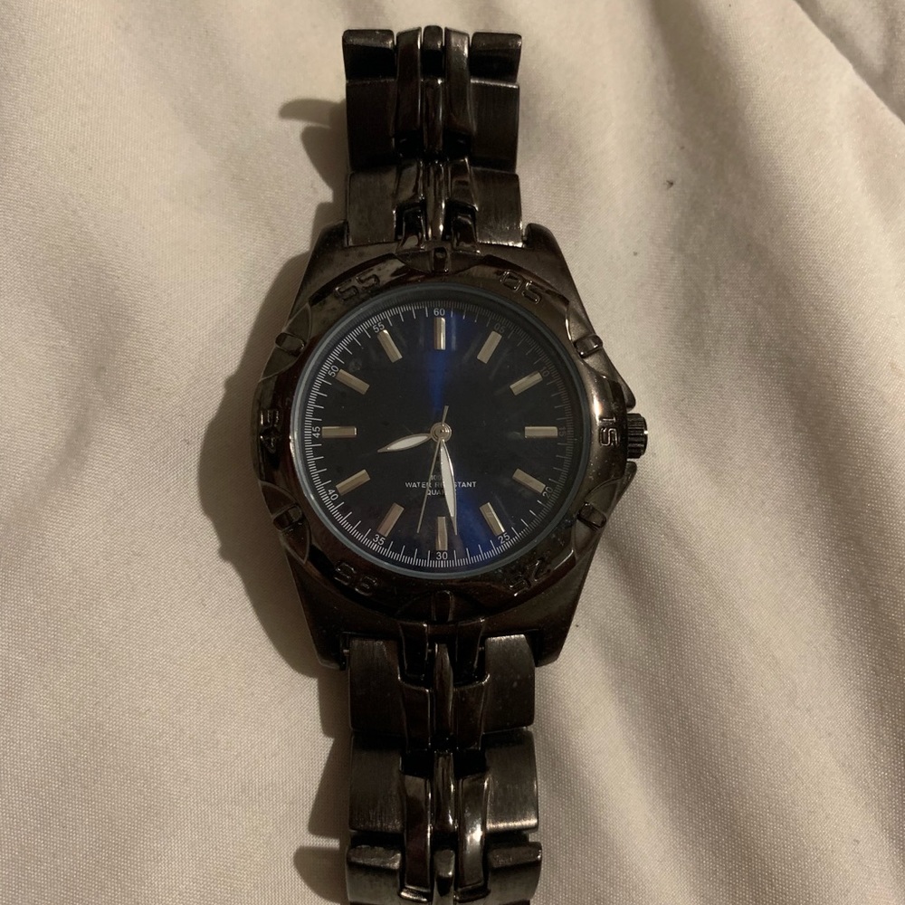 Gun metal men’s watch (battery is dead)